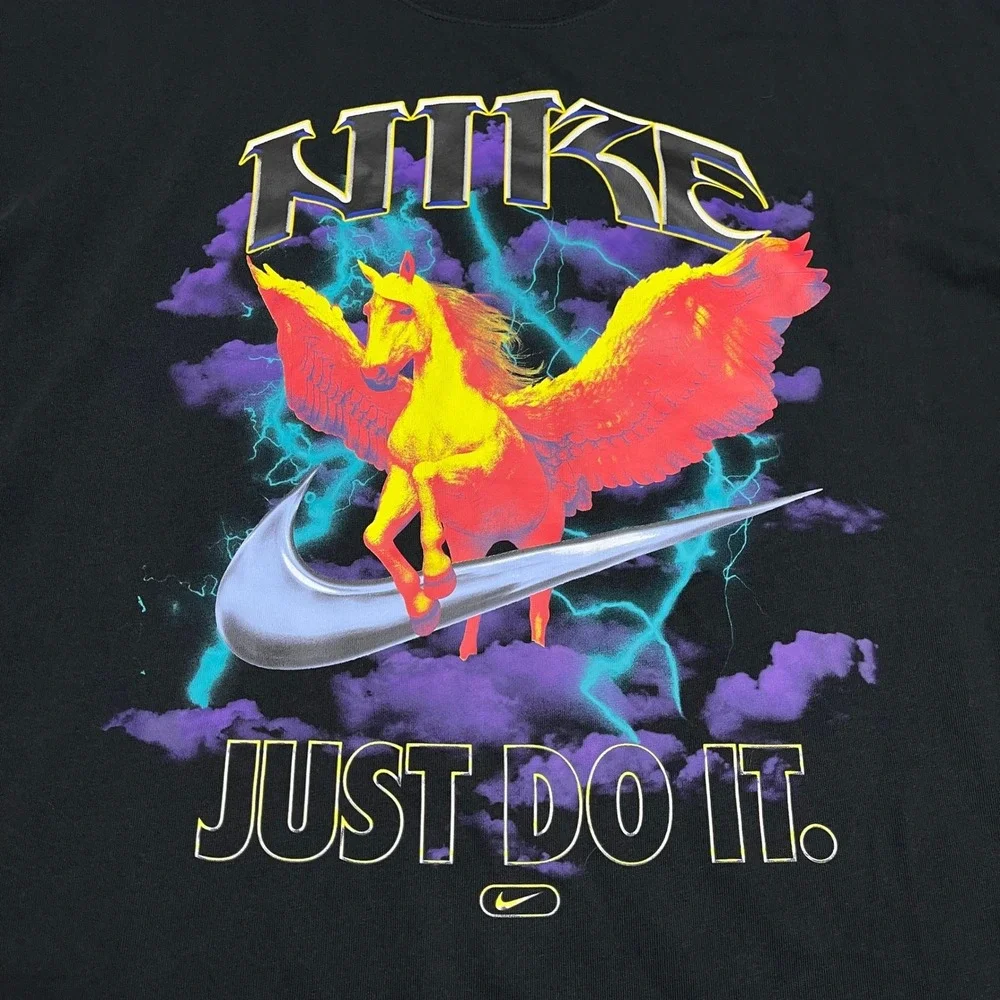 NEW Nike Shirt Mens Medium Black Pegasus Graphic Tee Oversized Fit FJ1089-010